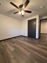 337 Mulberry St in Baraboo, WI - Foto de edificio - Building Photo