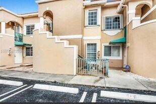 6466 SW 130th Pl, Unit 903 in Miami, FL - Building Photo