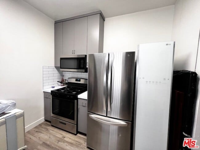 1225 Normandie Ave in Los Angeles, CA - Building Photo - Building Photo