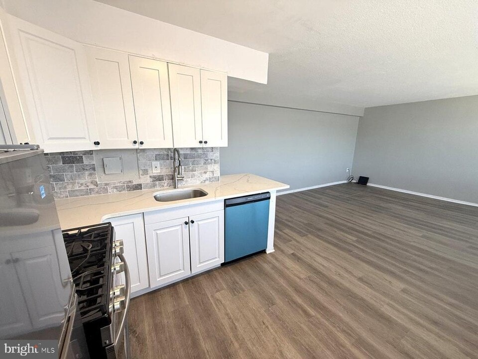 1200 Marlton Pike in Cherry Hill Township, NJ - Building Photo