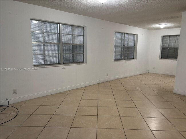 property at 2415 Lincoln St