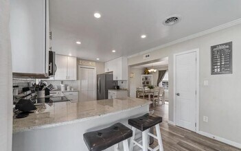 97 Shawmont Ln in Willingboro, NJ - Foto de edificio - Building Photo