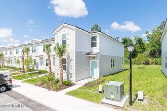 215 Elmhurst Ln in St. Augustine, FL - Building Photo - Building Photo