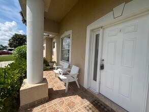 2290 SW Picture Terrace in Port St. Lucie, FL - Building Photo - Building Photo