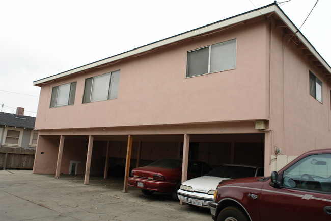 122-126 E Gabilan St in Salinas, CA - Foto de edificio - Building Photo