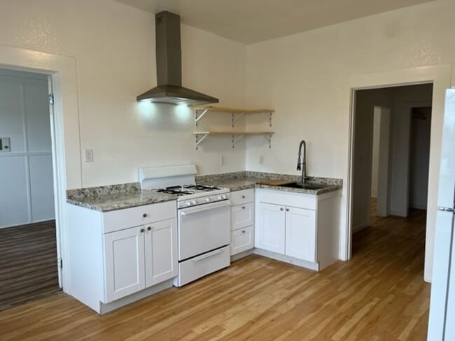 property at 2102 California St