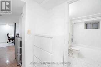 604 Ossington Ave in Toronto, ON - Building Photo - Building Photo