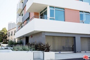 938 Orange Grove Ave in Los Angeles, CA - Building Photo