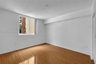 18800 NE 29th Ave in Aventura, FL - Building Photo - Building Photo