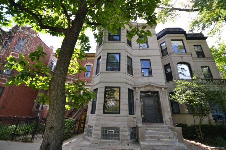 1927 W Schiller St in Chicago, IL - Building Photo