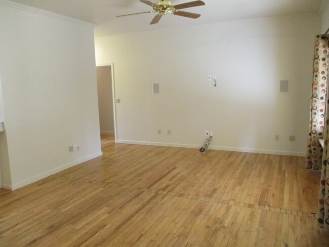 1608 Laburnum Ave in Chico, CA - Building Photo - Building Photo