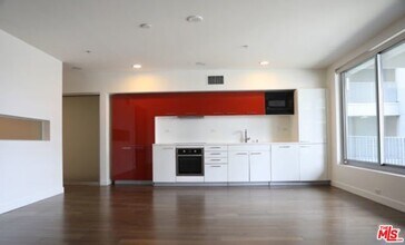 901 Flower St-Unit -509 in Los Angeles, CA - Building Photo - Building Photo