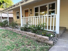 425 N Lincoln St in Burbank, CA - Building Photo