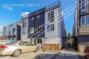 2337 16th Ave S in Seattle, WA - Building Photo