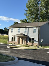 Maplewood Gardens in Moorefield, WV - Foto de edificio - Building Photo