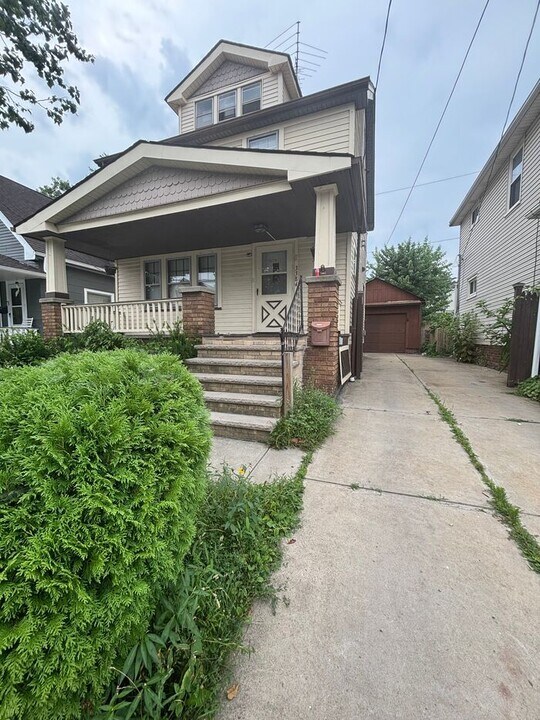 3384 W 91st St in Cleveland, OH - Building Photo