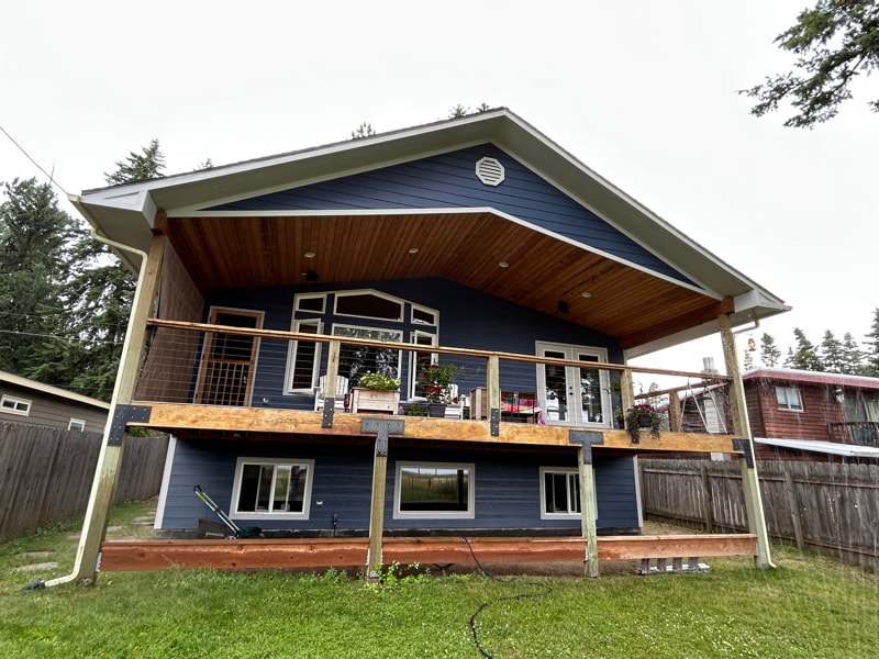 11198 N 1st St in Hauser, ID - Foto de edificio