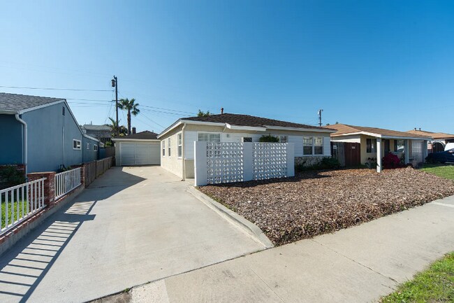 2462 237th Pl in Torrance, CA - Building Photo - Building Photo