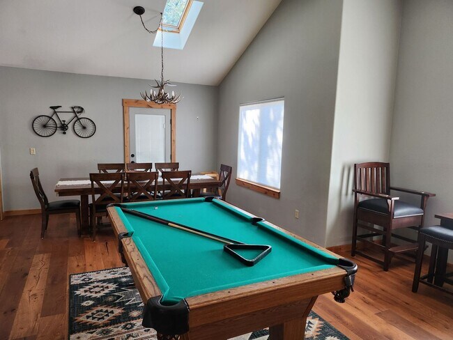 14 Ollalie Ln in Sunriver, OR - Building Photo - Building Photo