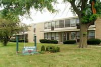 Crescent House Apartments in Detroit, MI - Foto de edificio - Building Photo