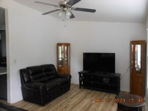 107 15th St in Apalachicola, FL - Building Photo - Building Photo