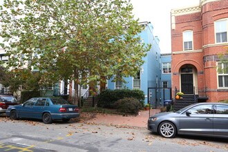 614 A St SE in Washington, DC - Building Photo - Building Photo