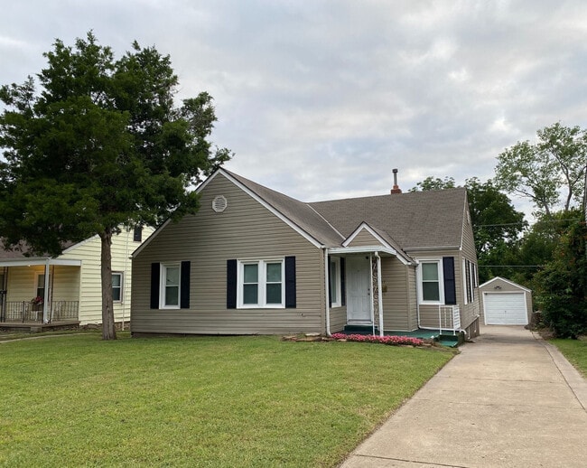 property at 1517 SW Jennings Ave