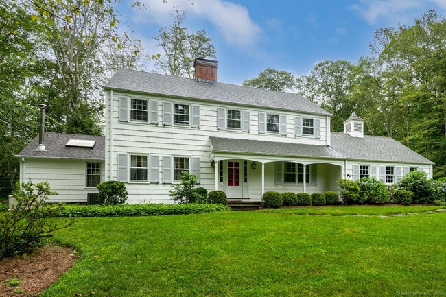 property at 8 Timber Ln
