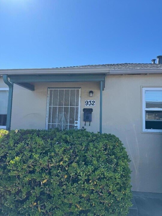 932 N Idaho St in San Mateo, CA - Building Photo