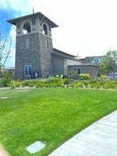 1901 S Victoria Ave in Oxnard, CA - Foto de edificio - Building Photo