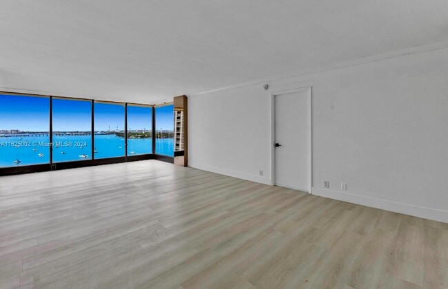 5 Island Ave in Miami Beach, FL - Building Photo - Building Photo