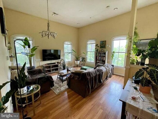 property at 901 R St NW