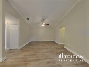 8201 Golden Bear Loop in Port Richey, FL - Building Photo - Building Photo