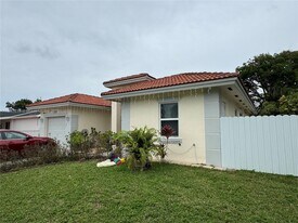 11951 SW 192nd Terrace in Miami, FL - Building Photo