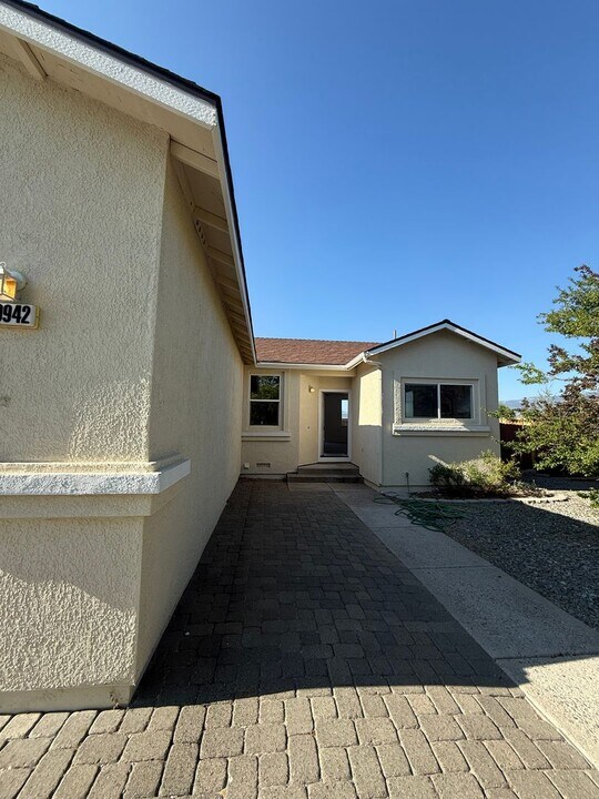 20942 White Rock Dr in Reno, NV - Building Photo