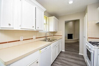 810 Dell Dale St in Channelview, TX - Building Photo - Building Photo