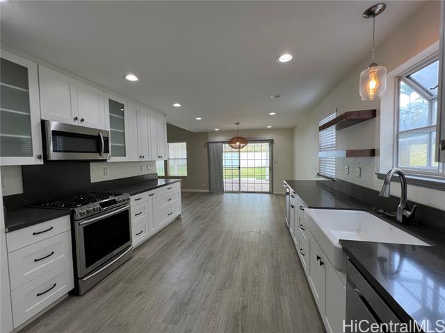 98-1830 Ka?ahumanu St in Pearl City, HI - Building Photo - Building Photo