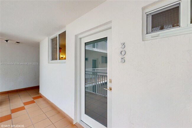 1666 West Ave in Miami Beach, FL - Building Photo - Building Photo