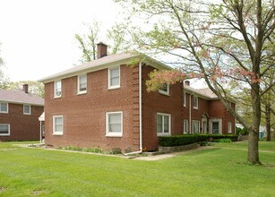 4095-4101 Indianola Ave in Columbus, OH - Building Photo - Building Photo