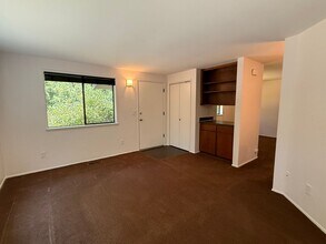 13921 217th Ave SE in Issaquah, WA - Building Photo - Building Photo
