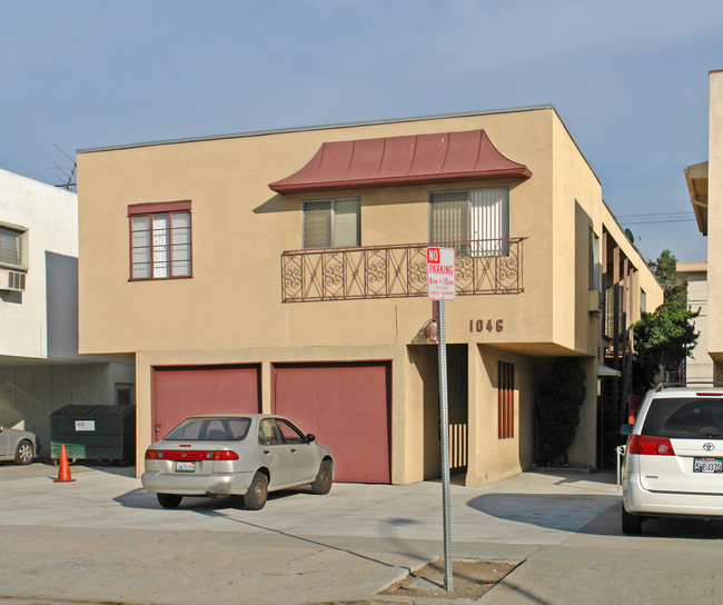 1046 S Wooster #4 in Los Angeles, CA - Building Photo - Building Photo