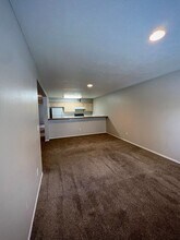 1008-1010 E Ermina Ave in Spokane, WA - Building Photo - Building Photo