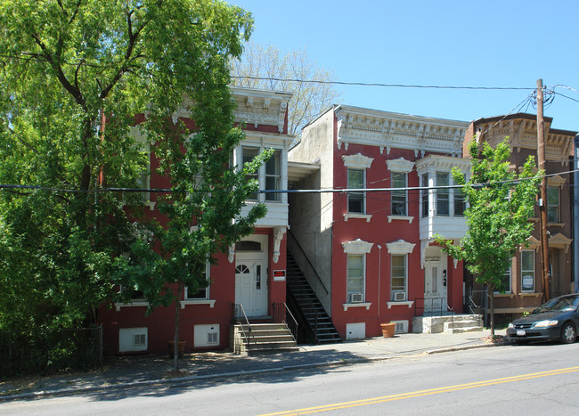 1227-1229 Broadway in Rensselaer, NY - Building Photo - Building Photo