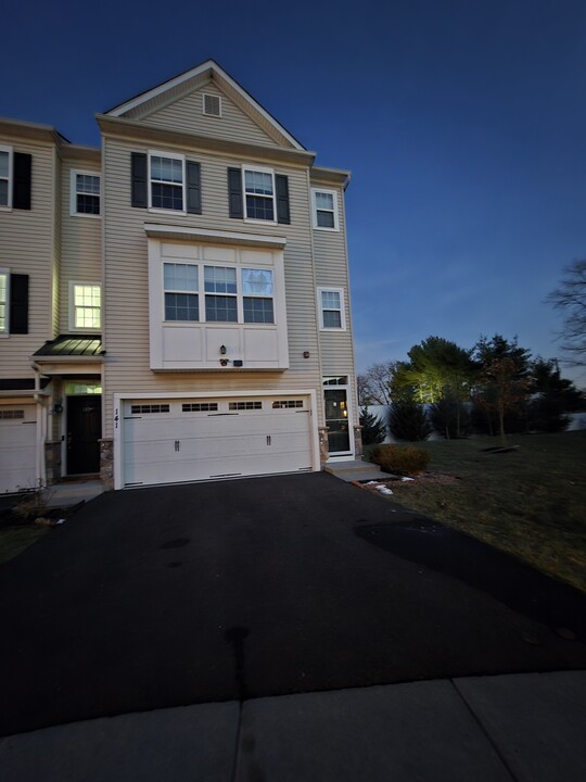 141 Mercer Ct in Fairless Hills, PA - Building Photo