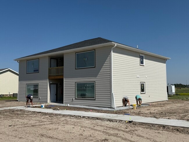 550 E 2nd St, Unit 1 in Imperial, NE - Foto de edificio - Building Photo