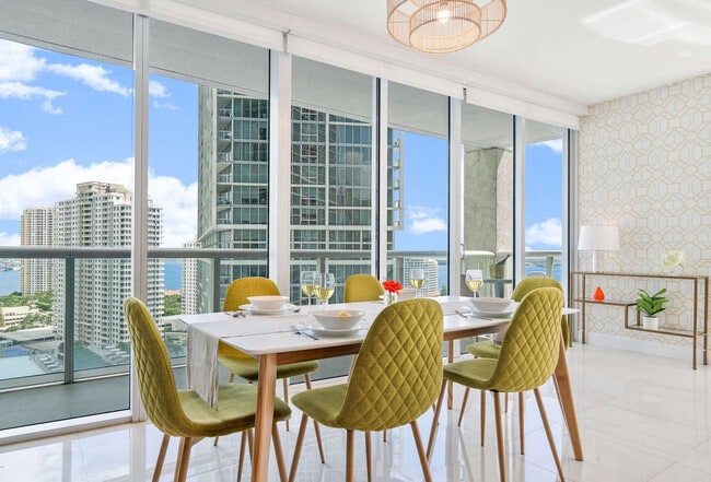 485 Brickell Ave in Miami, FL - Building Photo - Building Photo