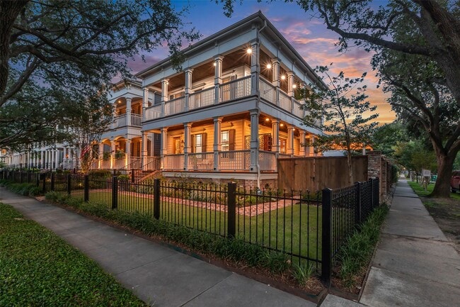 property at 340 W 17th St