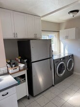 1215 107th Ave in Oakland, CA - Building Photo - Building Photo