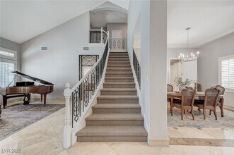 10249 Wisteria Hills Ct in Las Vegas, NV - Building Photo - Building Photo