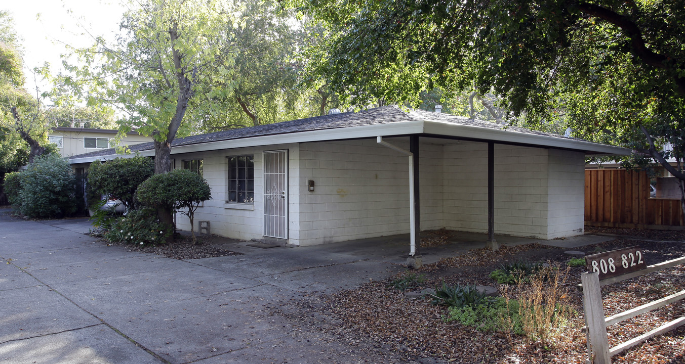 808-822 D St in Davis, CA - Building Photo